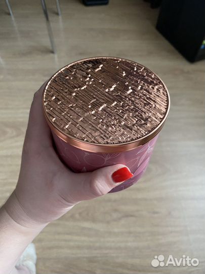 Bath and body works свеча новая