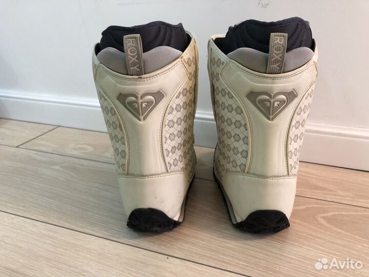 Ботинки сноубордические 37.5, шлем - М