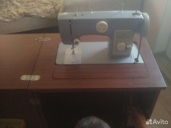 Швейная машина Чайка 132м
