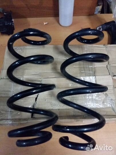 Пружина задняя Ниссан икстэил T32 550204CM0B