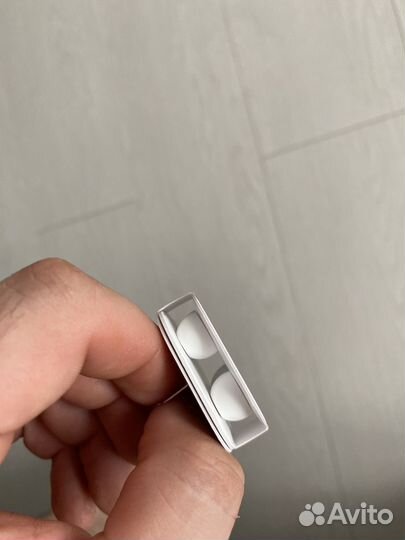 Левый наушник Apple AirPods Pro