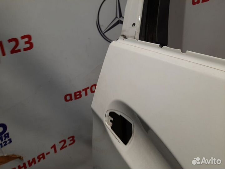 Дверь передняя правая Mercedes E350 W212 2011