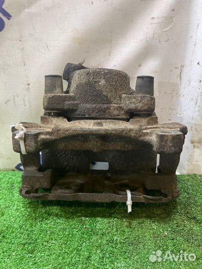 Суппорт передний левый Ford Mondeo 4 универсал 2.0