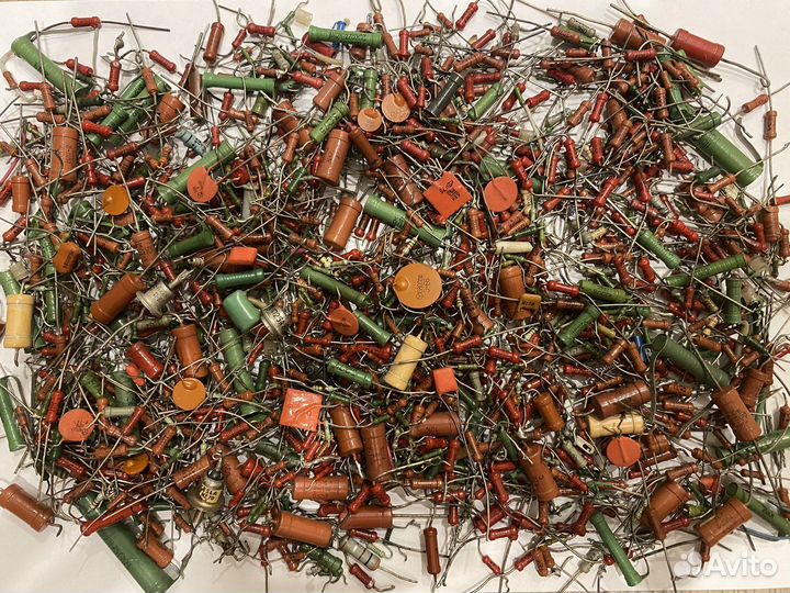 Конденсаторы / радиолом 3,5 кг