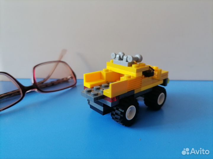 Конструктор lego Мини внедорожник в контейнере