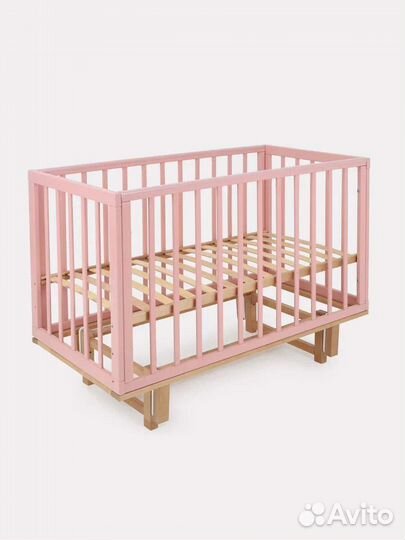 Детская кроватка с маятником