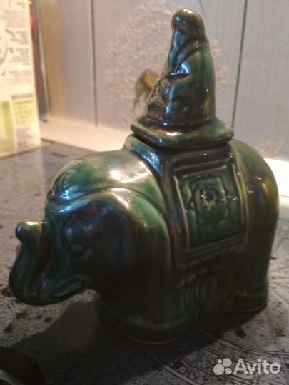 Слон, чайница