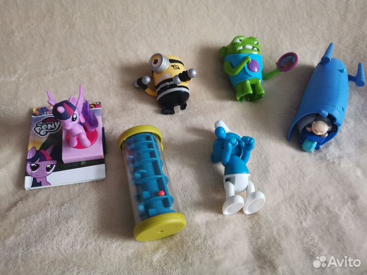 Игрушки с героями мультиков