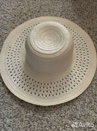 Шляпа женская соломенная