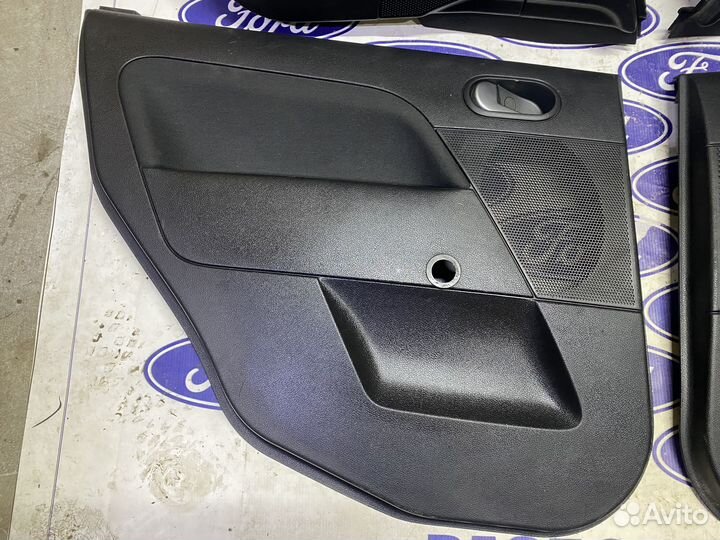 Дверные карты обшивки Ford Fiesta комплект