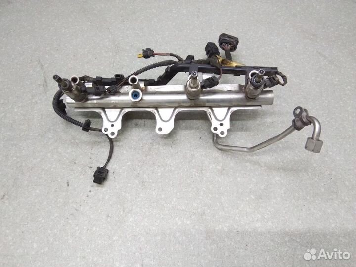 Рейка топливная (рампа) Skoda Octavia (A5 1Z) 2004