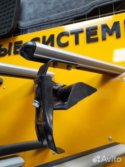 Багажник на гладкую крышу универсальный