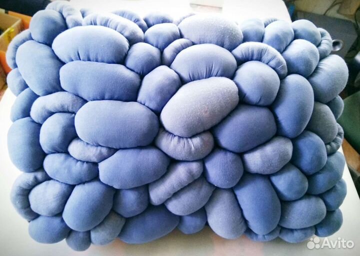 Подушка из камешков