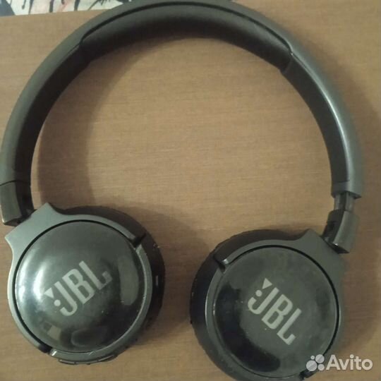 Беспроводные наушники новые