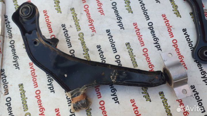 Рычаг подвески передний левый Nissan Maxima A33