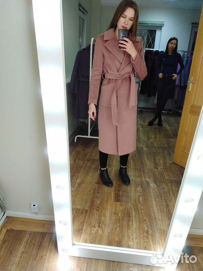 Пальто с шарфом