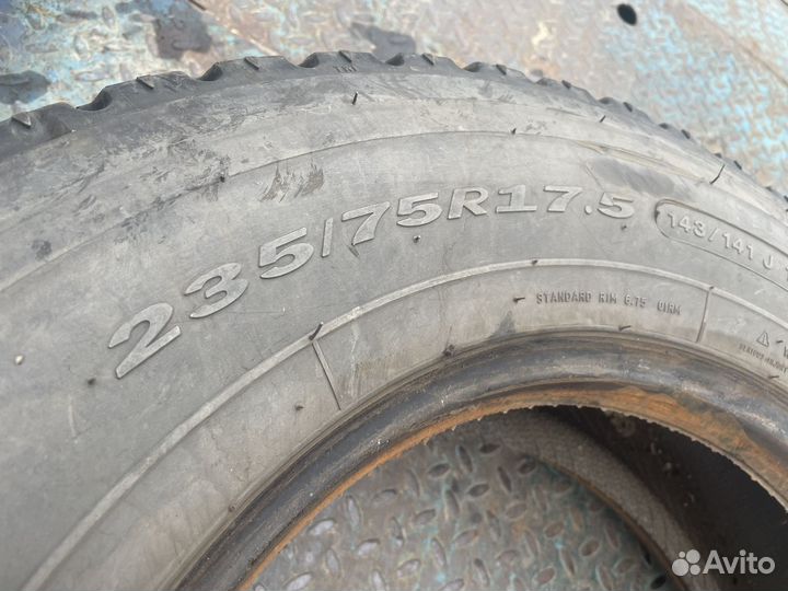 Продам резину 235/75R17.5
