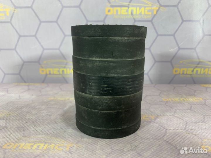 Патрубок интеркулера Opel Astra H OPC