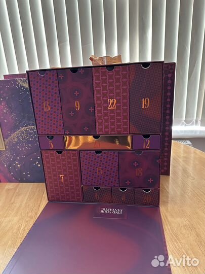 Адвент календарь lookfantastic 2023