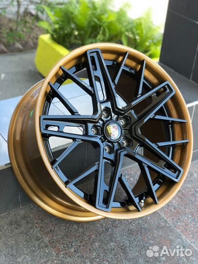 Кованые диски GT Forged R22 на Porsche Panamera