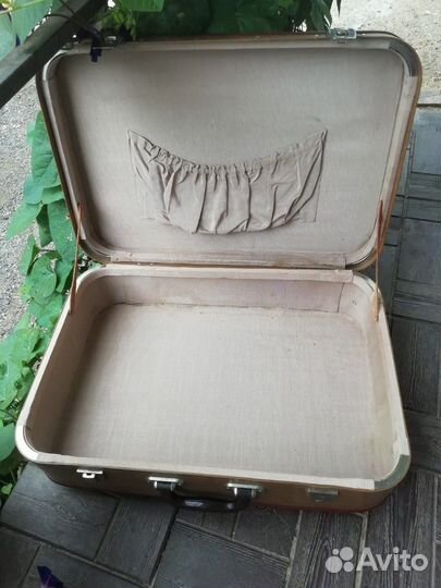 Чемодан в отличном состоянии