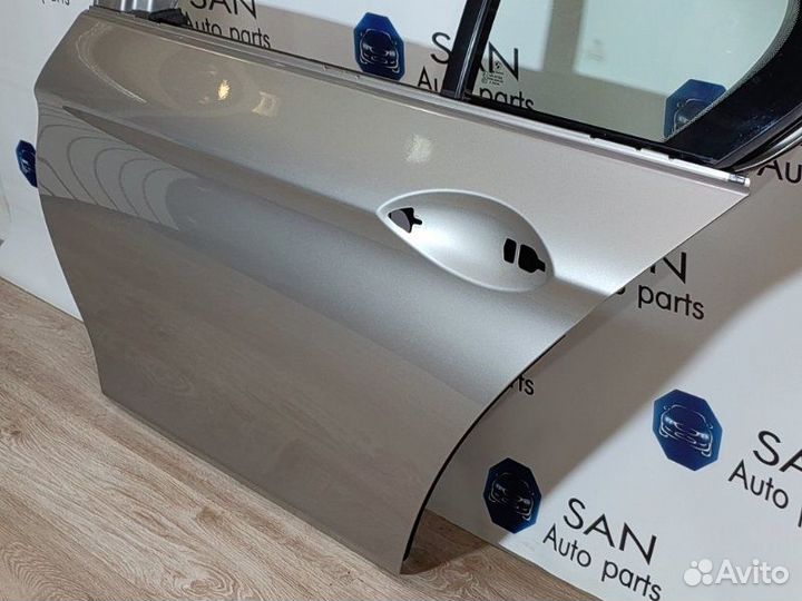Дверь боковая задняя левая Bmw 5 F10 N63B44 2011