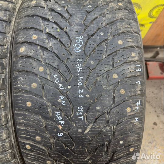 Nokian Tyres Hakkapeliitta 9 295/40 R21 111T