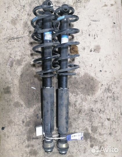 Стойка амортизатора Toyota funcargo