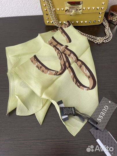 Оригинал Guess платок
