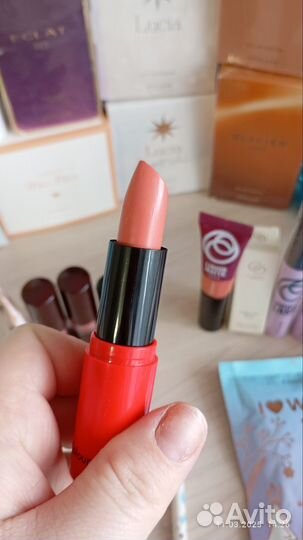 Помада Орифлейм и faberlic