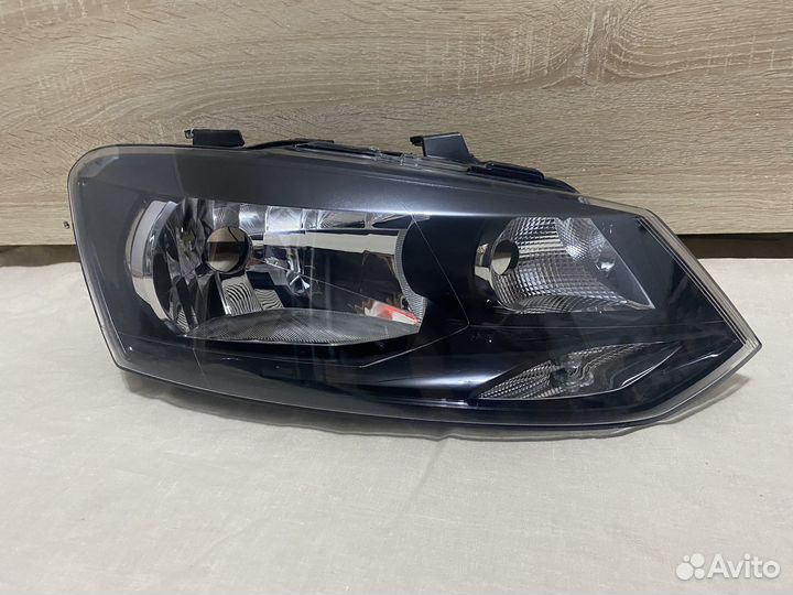 Фара Volkswagen Polo седан 2017г правая оригинал