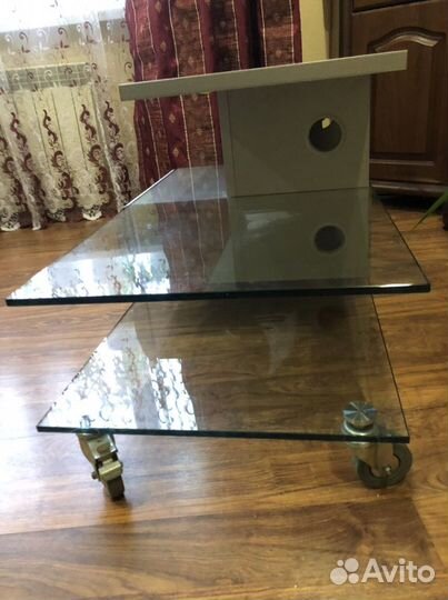 Полка для телевизора