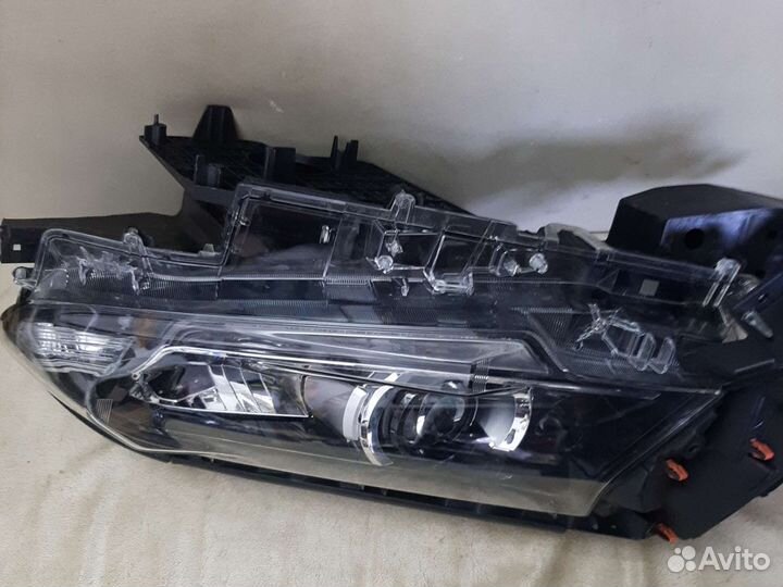 Фара левая Toyota Land Cruiser Prado 150 2 рест