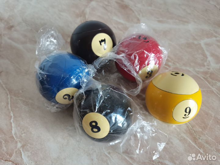 Зажигалка - бильярдный шар