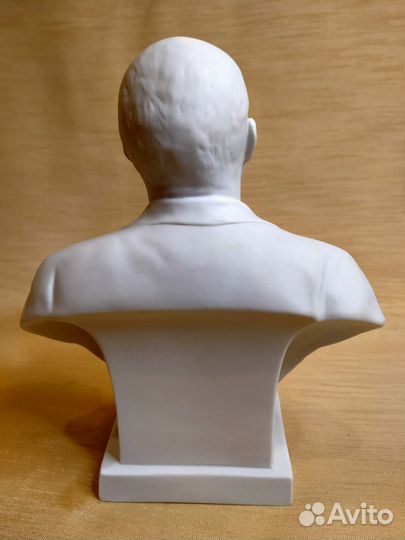 Бюст Ленин лфз