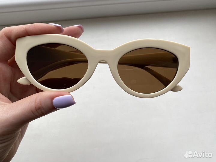 Солнцезащитные очки stradivarius