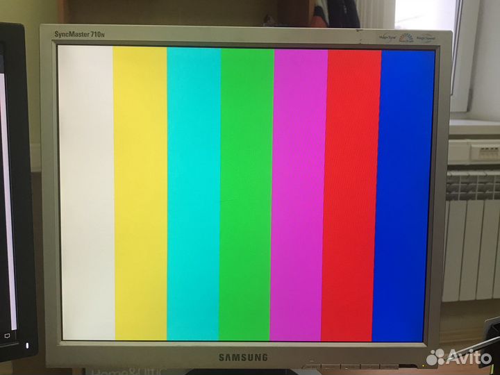 Монитор Samsung 710n