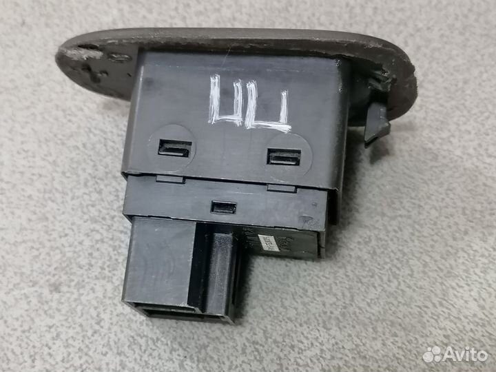 Кнопка стеклоподъемника Chrysler Concord 1998-2004