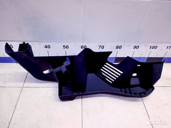 Держатель задней полки Fusion 2002-2012