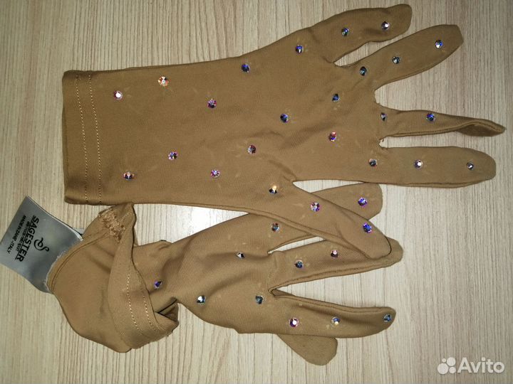 Перчатки и лосины для фигурного катания