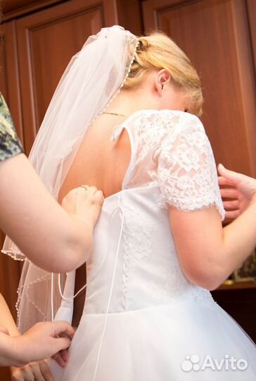 Свадебное платье, р. 46