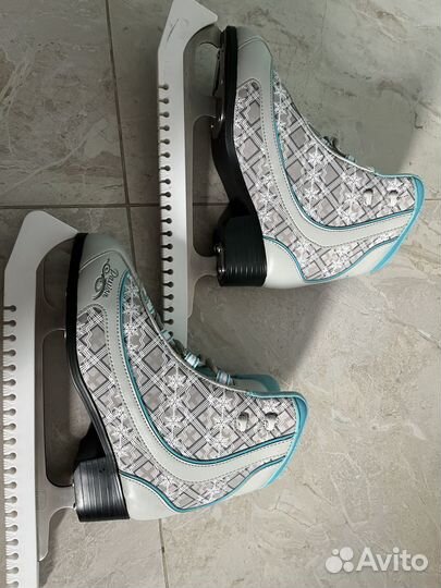Коньки женские
