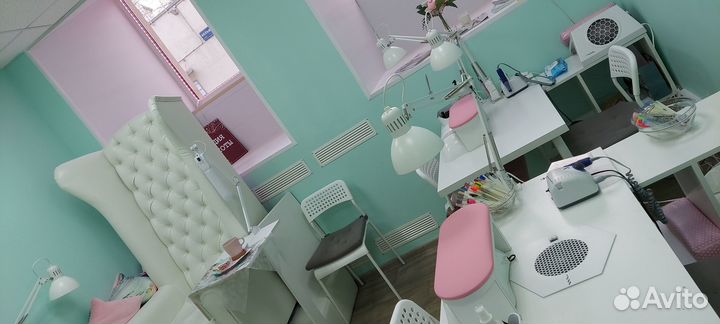 Вакансия Мастер маникюра и педикюра без опыта