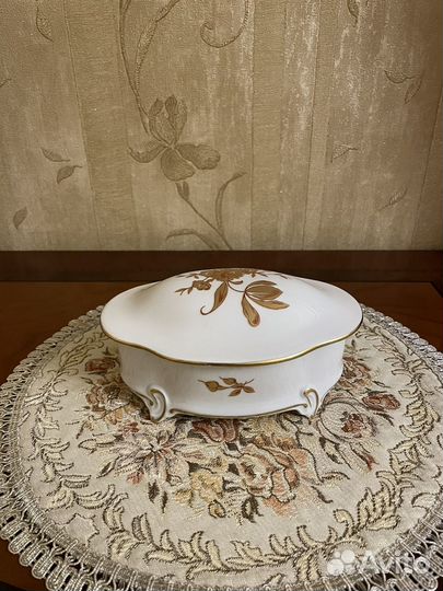 Антикварная шкатулка