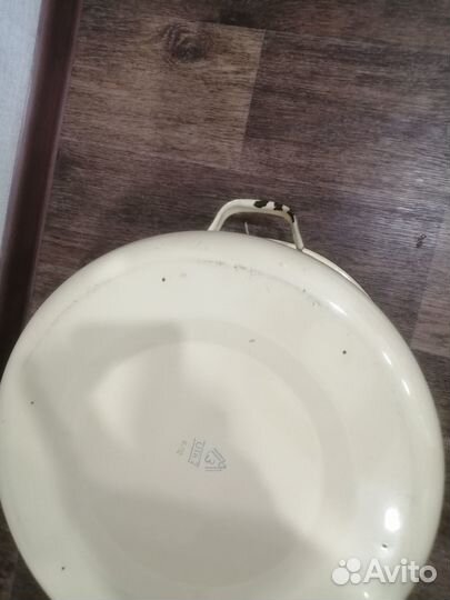 Кастрюля эмалированная