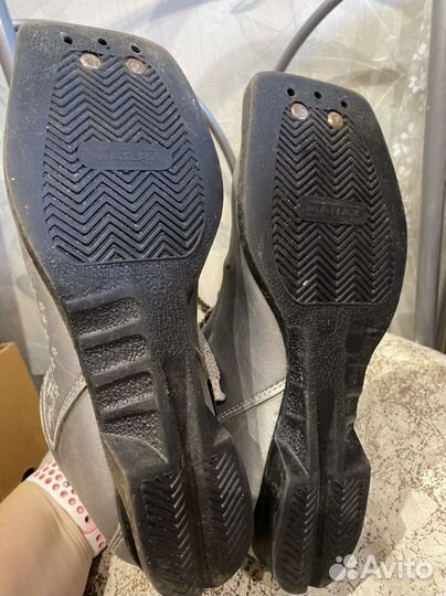 Лыжные ботинки 30,32,35р