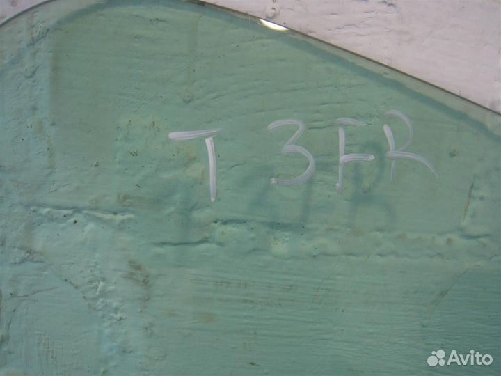 Стекло переднее правое Citroen Berlingo B9 2011