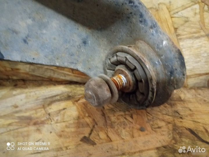 Рычаг передний нижний Audi 80