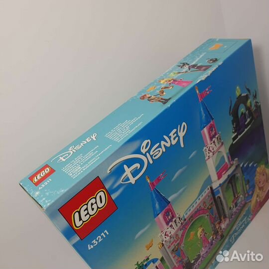 Новый оригинал Lego Замок Авроры 43211