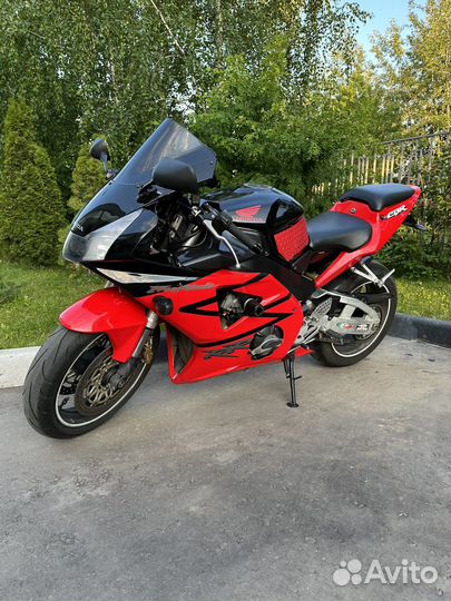 Honda cbr954rr 2002